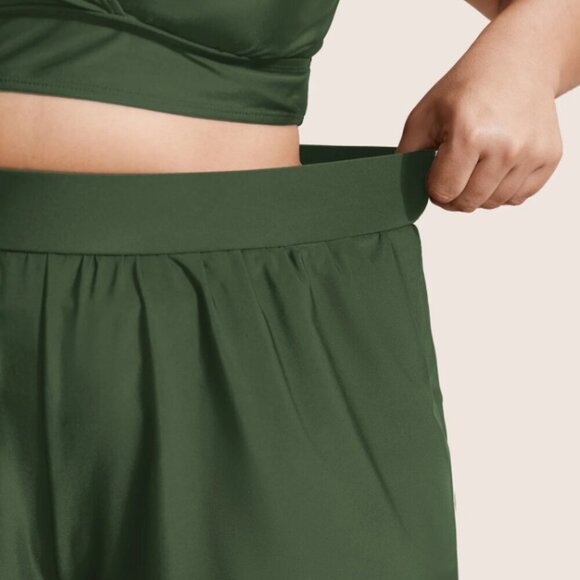 BlooChic Plus Size Black Swim Bottom with Pockets us size 18 -size 2XL - Picture 3 of 4